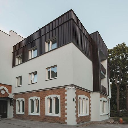 Roze Park Rooms Liepaja Ngoại thất bức ảnh
