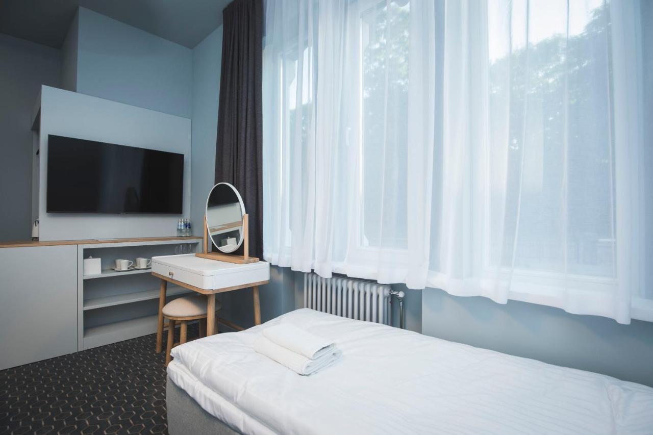 Roze Park Rooms Liepaja Ngoại thất bức ảnh