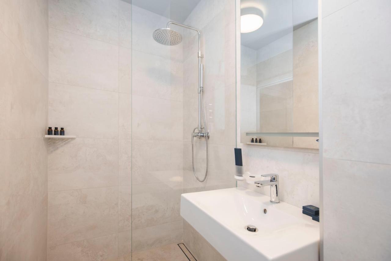 Roze Park Rooms Liepaja Ngoại thất bức ảnh